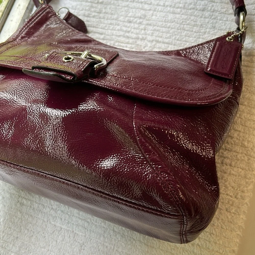Coach Patent leather bag EUC - Picture 6 of 15